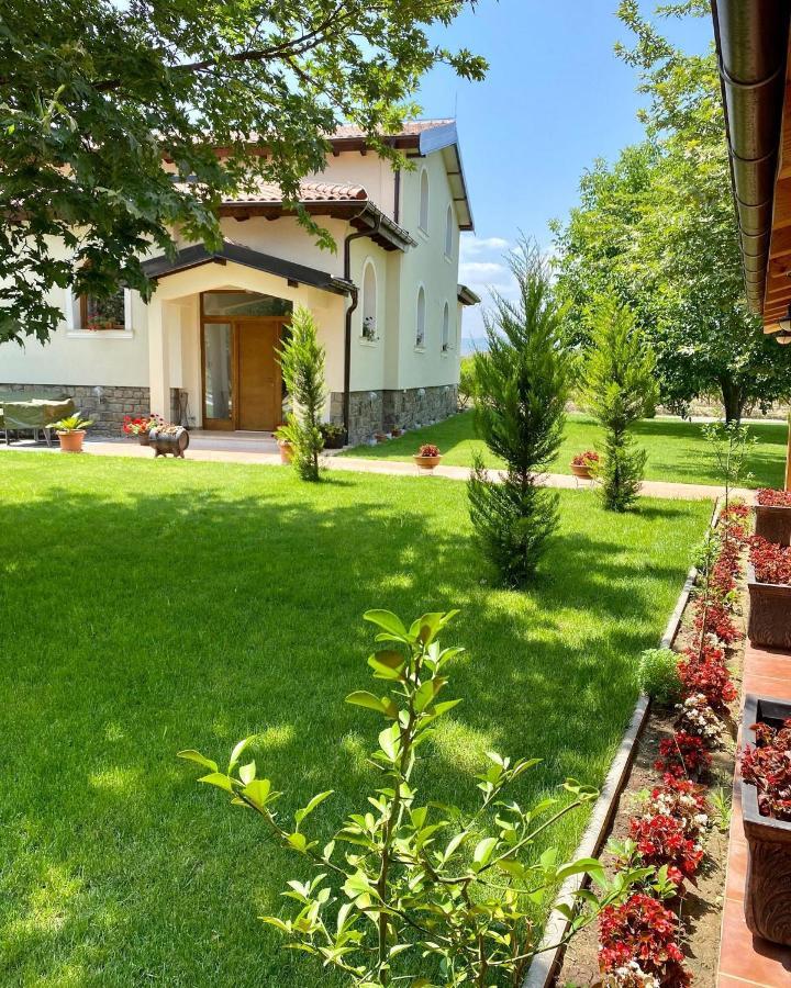 Lazar Winery Tourism B&B Rosoman Екстер'єр фото
