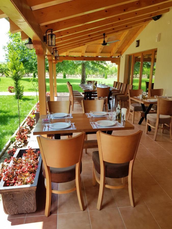 Lazar Winery Tourism B&B Rosoman Екстер'єр фото